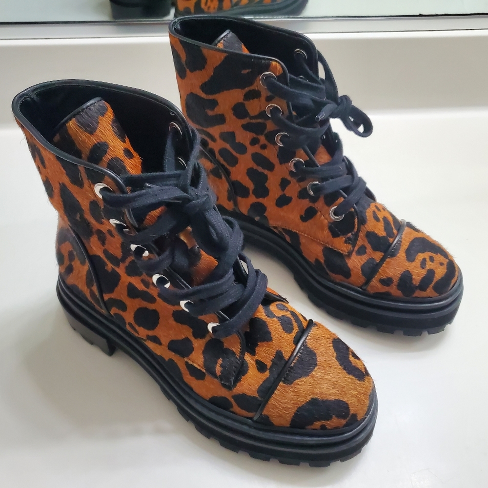 SCHUTZ Maylova LEOPARD Boots - Picture 6 of 11